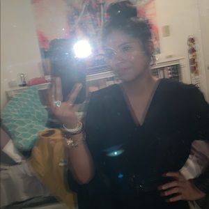 Meet your Posher, Leonela
